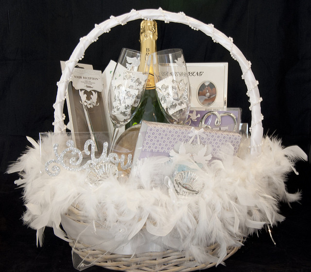 Bridesmaid Gift Basket Ideas
 20 WONDERFUL WEDDING GIFT IDEAS – UberLyfe