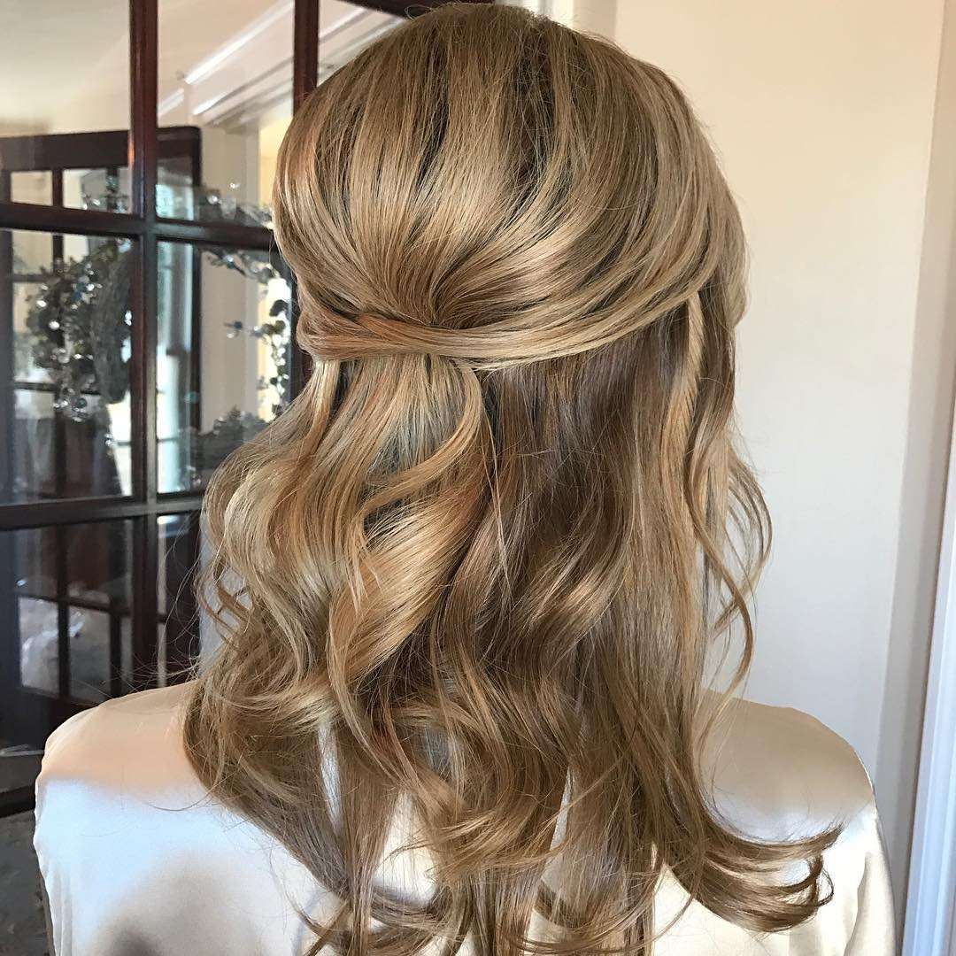 Bridesmaids Hairstyles
 40 Irresistible Hairstyles for Brides and Bridesmaids