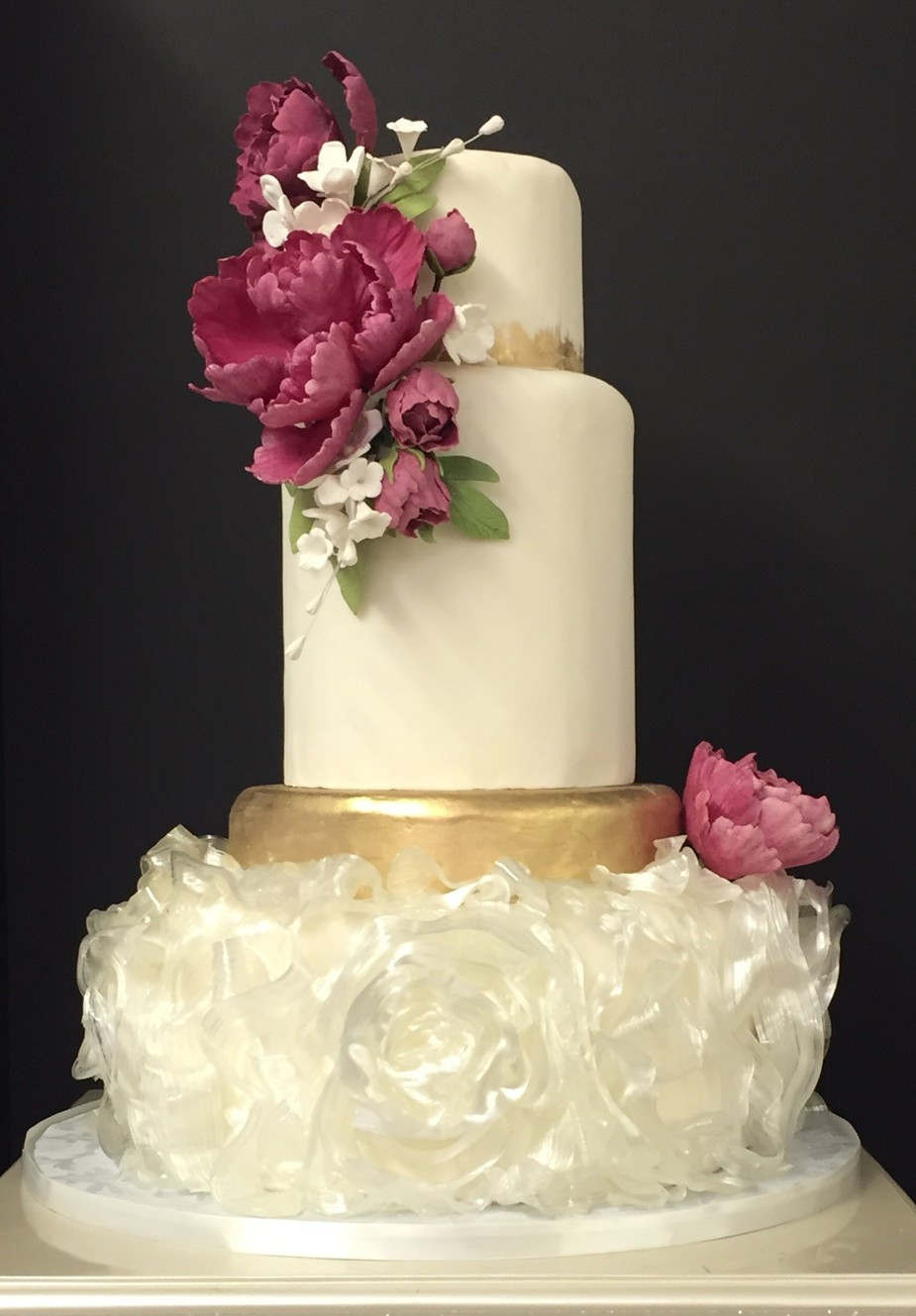 Cake Dots Wedding Cakes Llc Columbus Oh
 le Gateau Wedding Cakes by Sue Larson in Westerville and