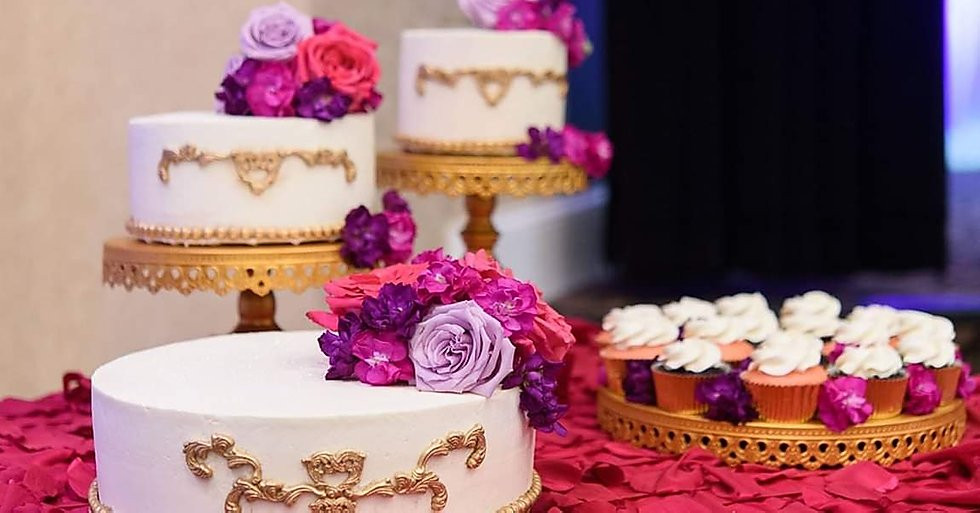 Cake Dots Wedding Cakes Llc Columbus Oh
 J s Sweet Treats and Wedding Cakes