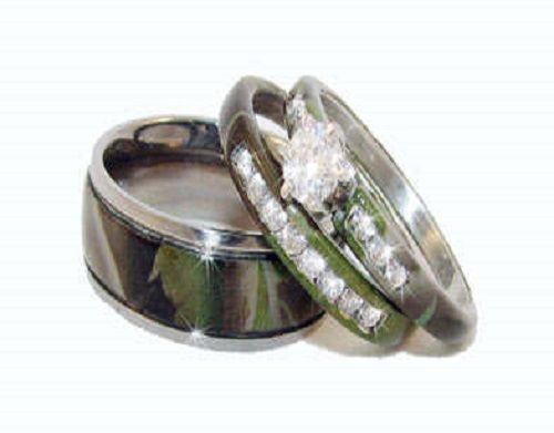 Camo Wedding Ring Set
 18 best images about camo wedding rings on Pinterest