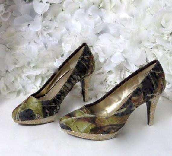 Camo Wedding Shoes
 Rustic Mossy Oak Camo Wedding Shoes Size 8 by AVCustomDesigns