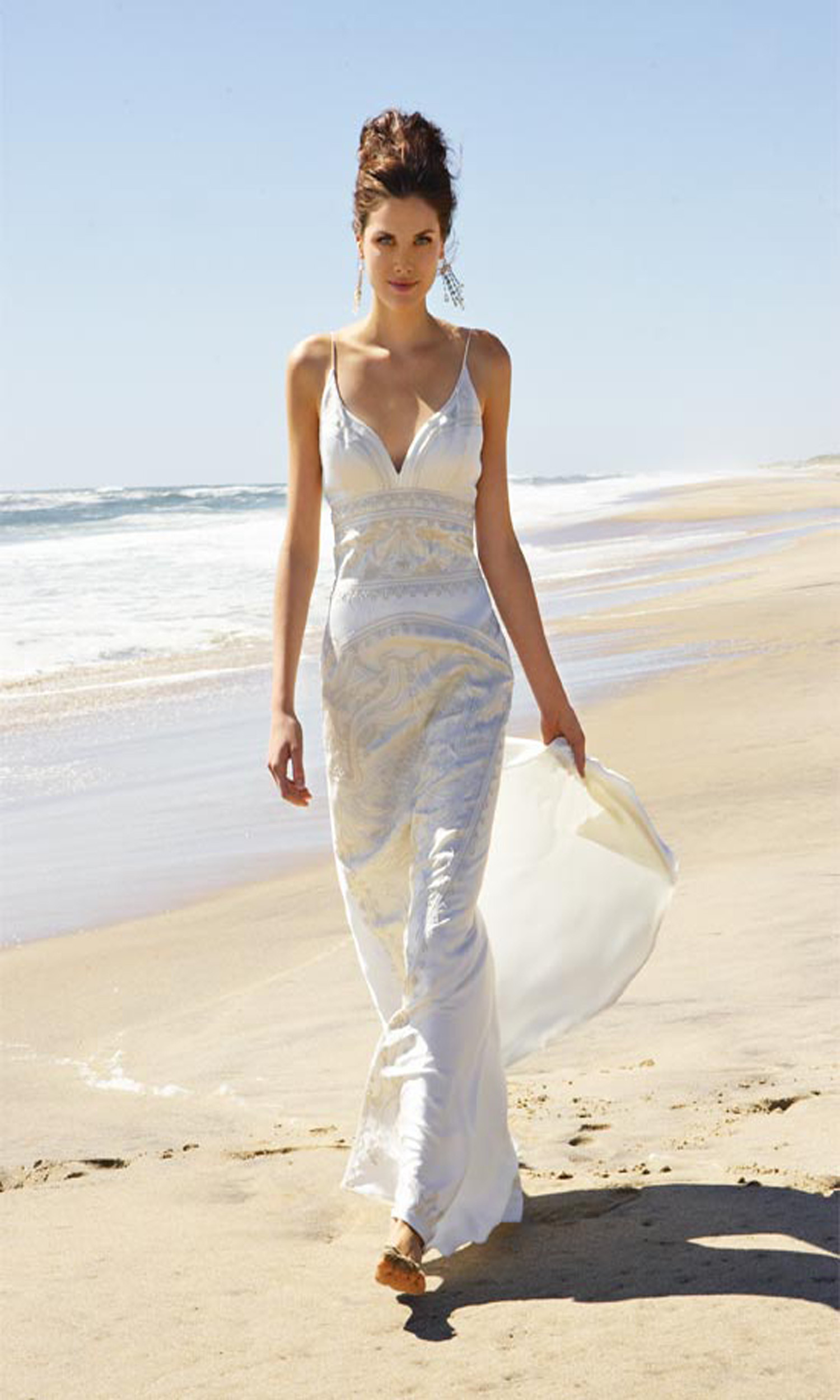 Casual Beach Wedding Attire
 20 Unique Beach Wedding Dresses For A Romantic Beach