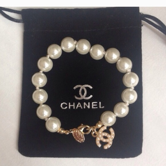 Chanel Pearl Bracelet
 CHANEL Jewelry Pearl Bracelet