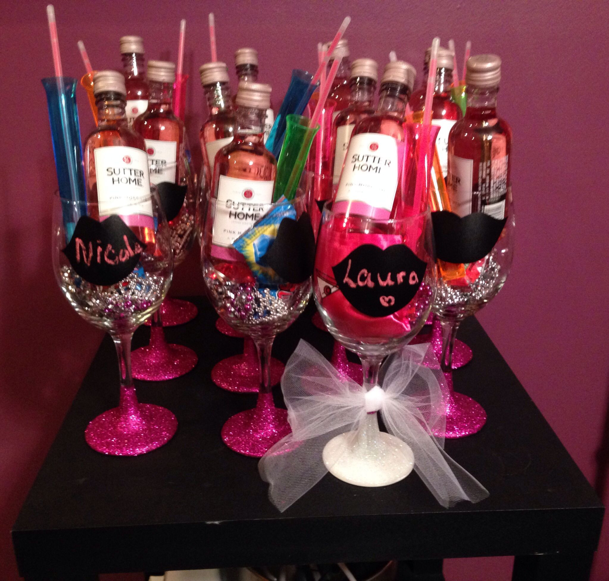 Cheap Bachelorette Party Favors Ideas
 Pink Bachelorette party glitter wine glass party favors
