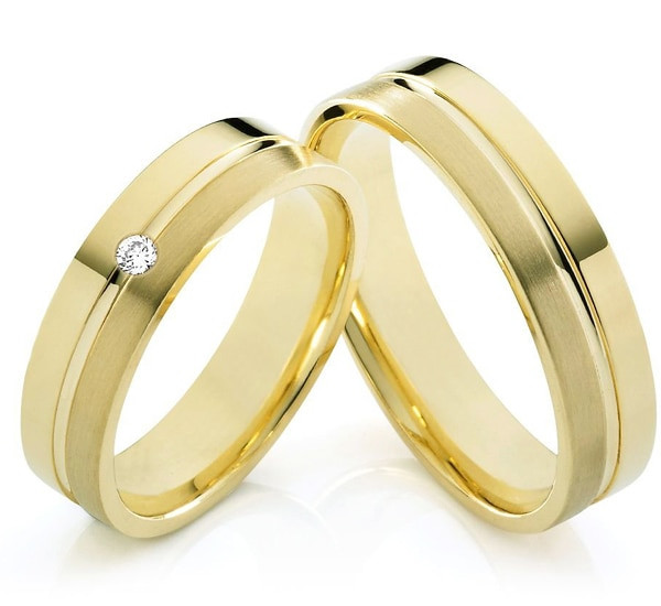 Cheap Wedding Rings Sets For Him And Her
 custom tailor Jewelry yellow Gold Plating titanium