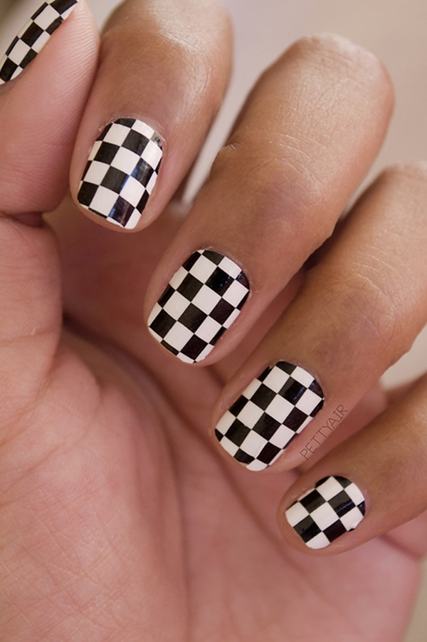Checkered Nail Designs
 15 Beautiful Checkered Nail Art Designs