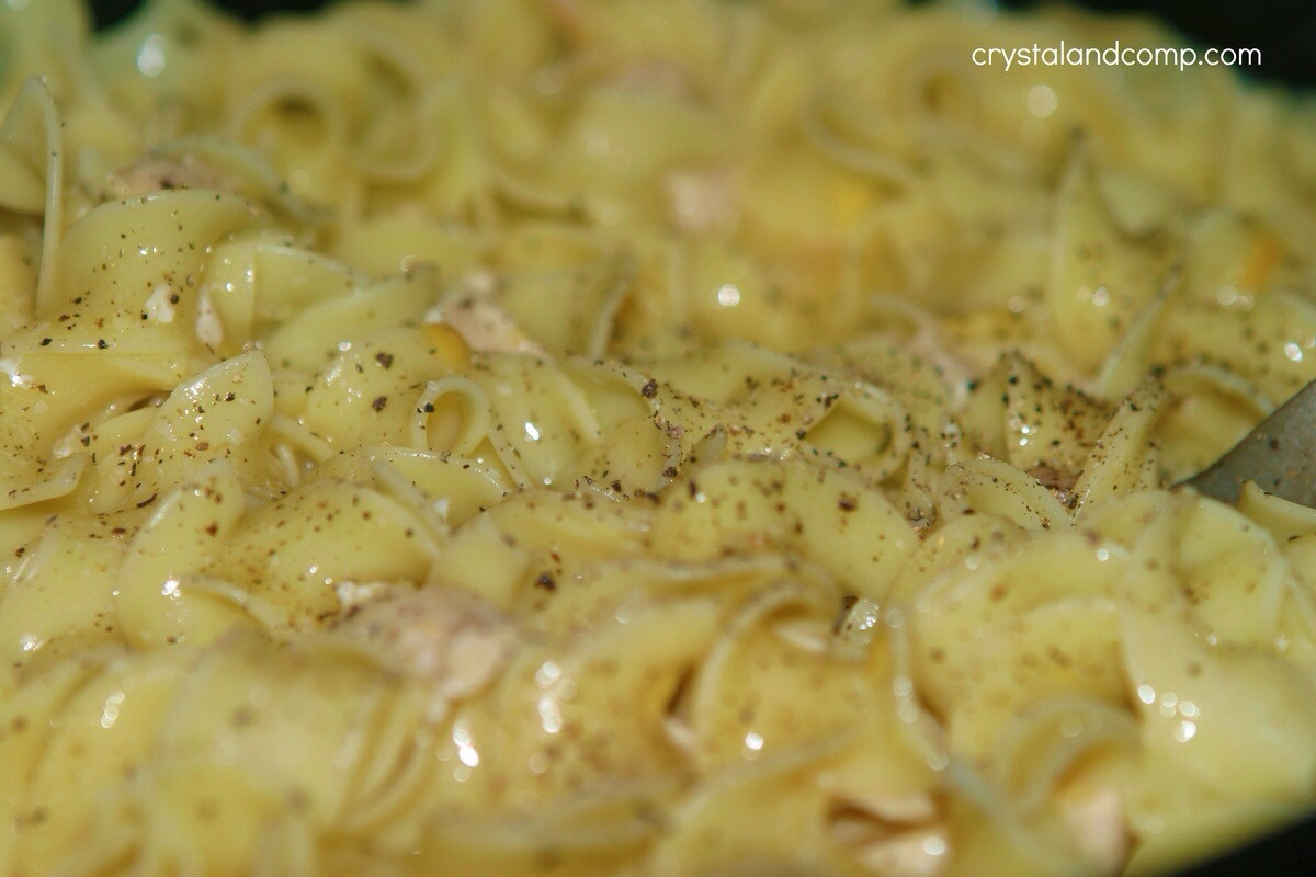 Chicken And Noodles Crockpot
 recipe – Fancy Pants Mommy