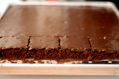 Chocolate Sheet Cake Pioneer Woman
 The Pioneer Woman knows her stuff – bakerella