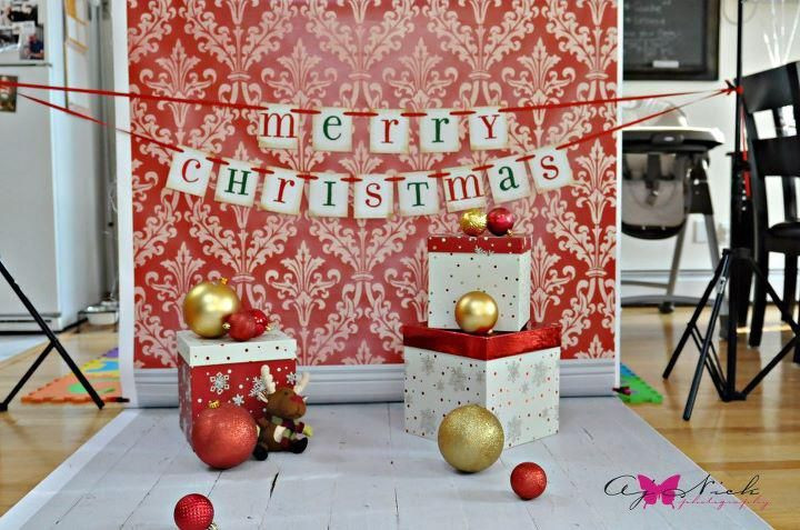 Christmas Backdrops DIY
 Great Christmas Setup Idea