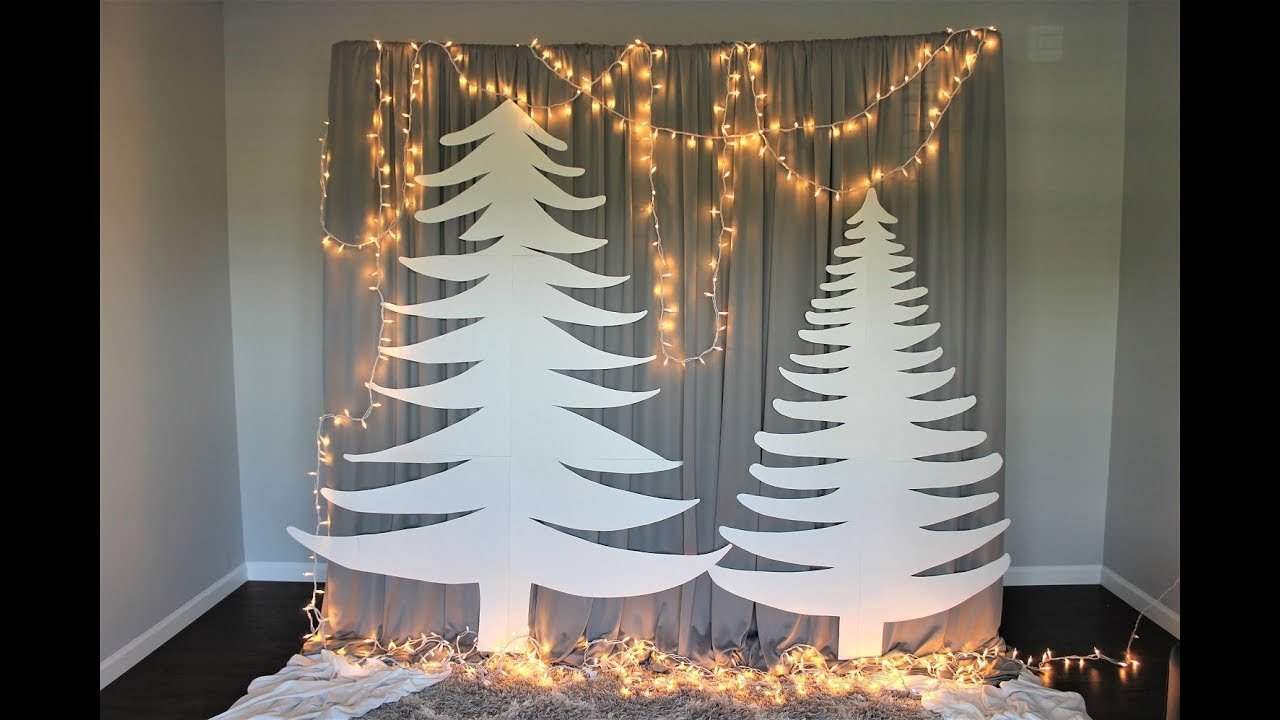 Christmas Backdrops DIY
 Easy & Affordable Christmas Backdrop DIY