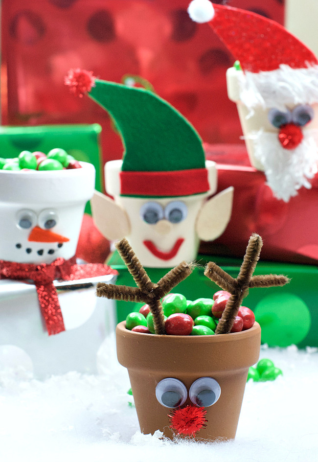 Christmas Candy Crafts
 25 Cute and Simple Christmas Crafts for Everyone Crazy