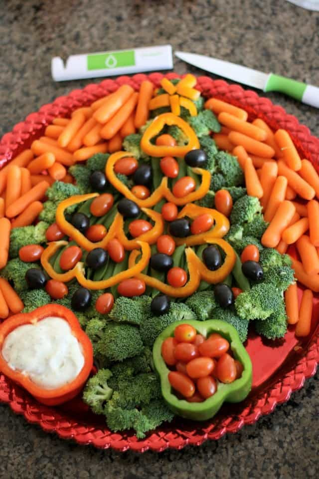 Christmas Party Trays Ideas
 FESTIVE CHRISTMAS VEGGIE TRAYS & PLATTERS Butter with a