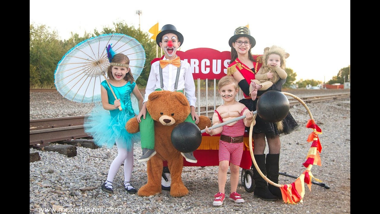 Circus Costumes DIY
 DIY Circus Themed Costumes fun for the whole family