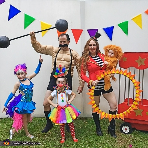 Circus Costumes DIY
 Circus Family Costumes