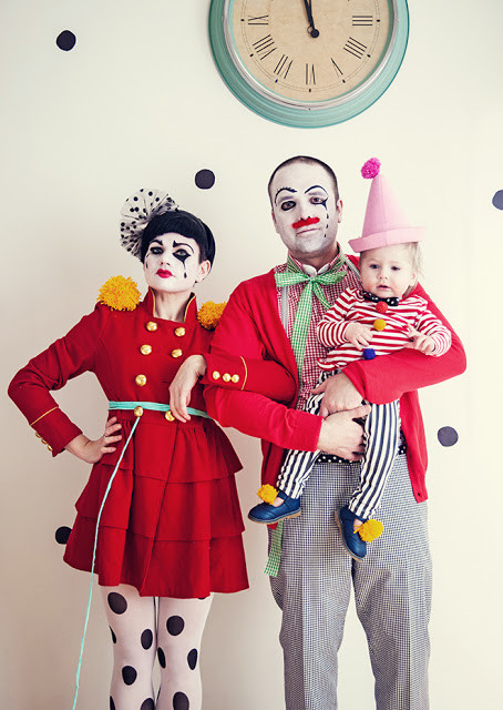 Circus Costumes DIY
 20 DIY Halloween Costumes landeelu
