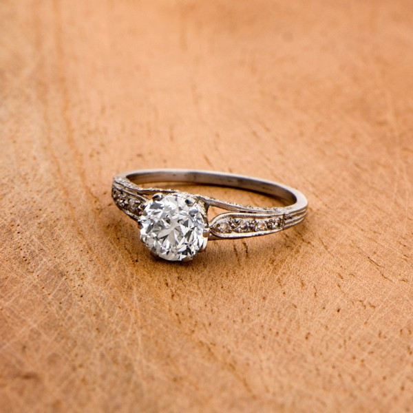 Classic Wedding Rings
 10 Vintage Engagement Ring Styles You Will Love