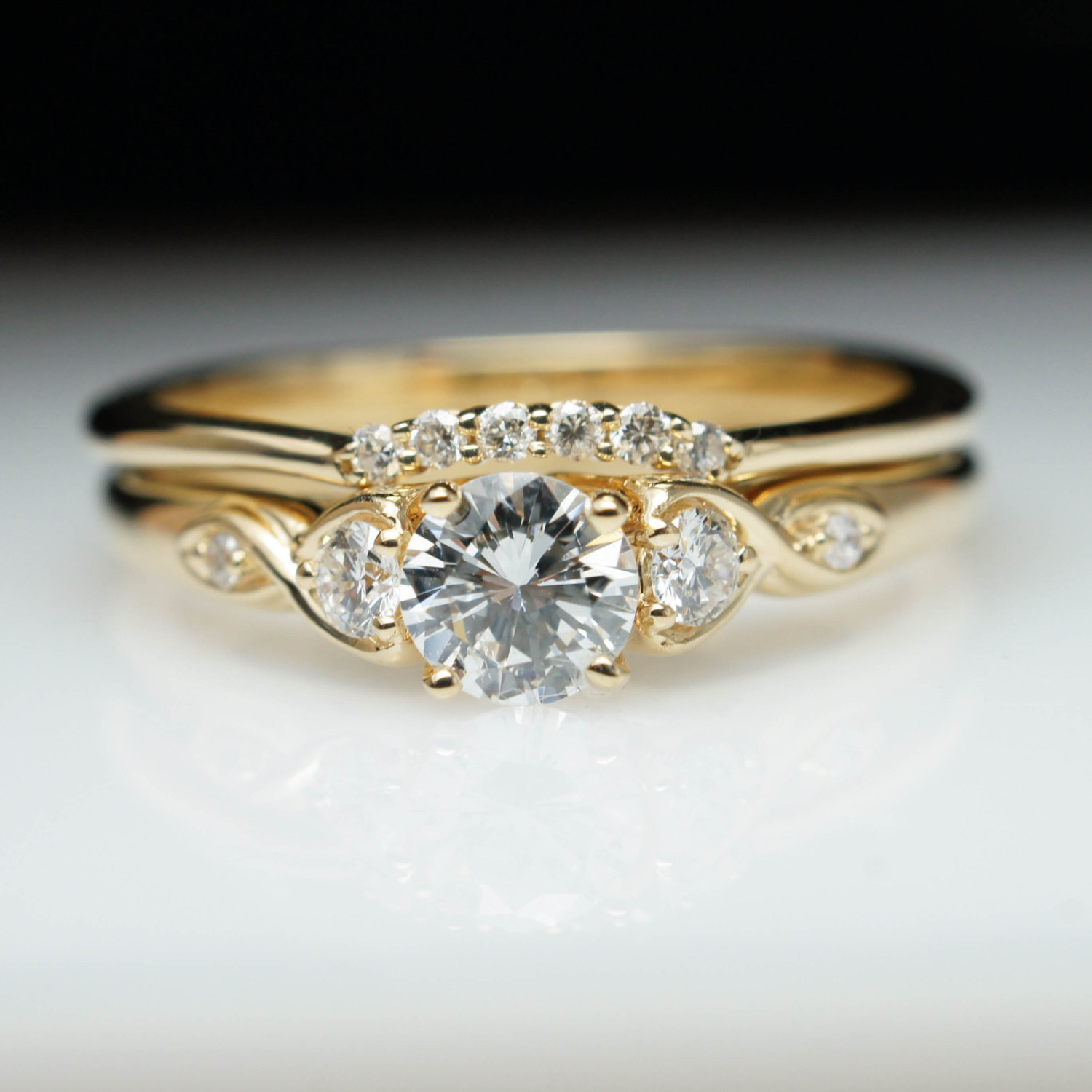 Classic Wedding Rings
 Vintage Antique Style Diamond Engagement Ring & Wedding Band
