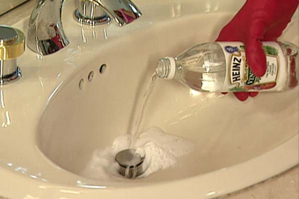 Clogged Bathroom Sink Home Remedy
 Simple At Home Reme s for Clogged Sinks