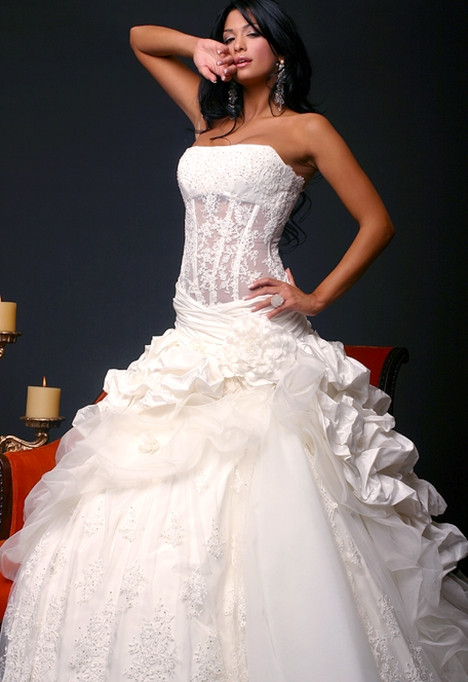 Corset Wedding Dress
 Most Beautifull Dress with Corset for Evening Party Wear