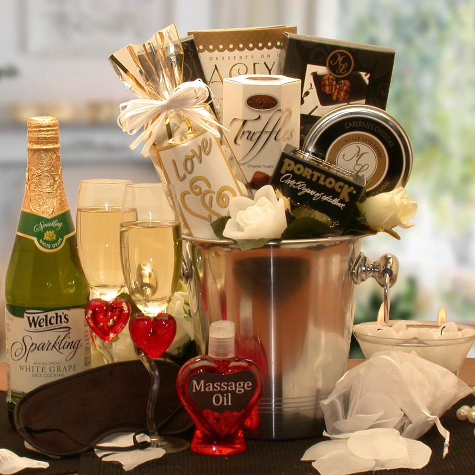 Couple Gift Basket Ideas
 Deluxe Romantic Evening For Two Gift Basket