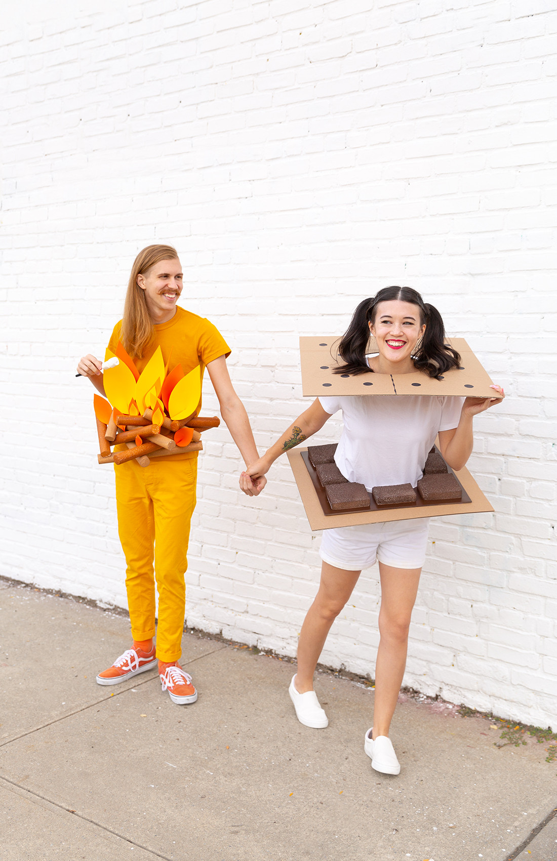 Couples Costumes DIY
 DIY Campfire & S’mores Couples Costume