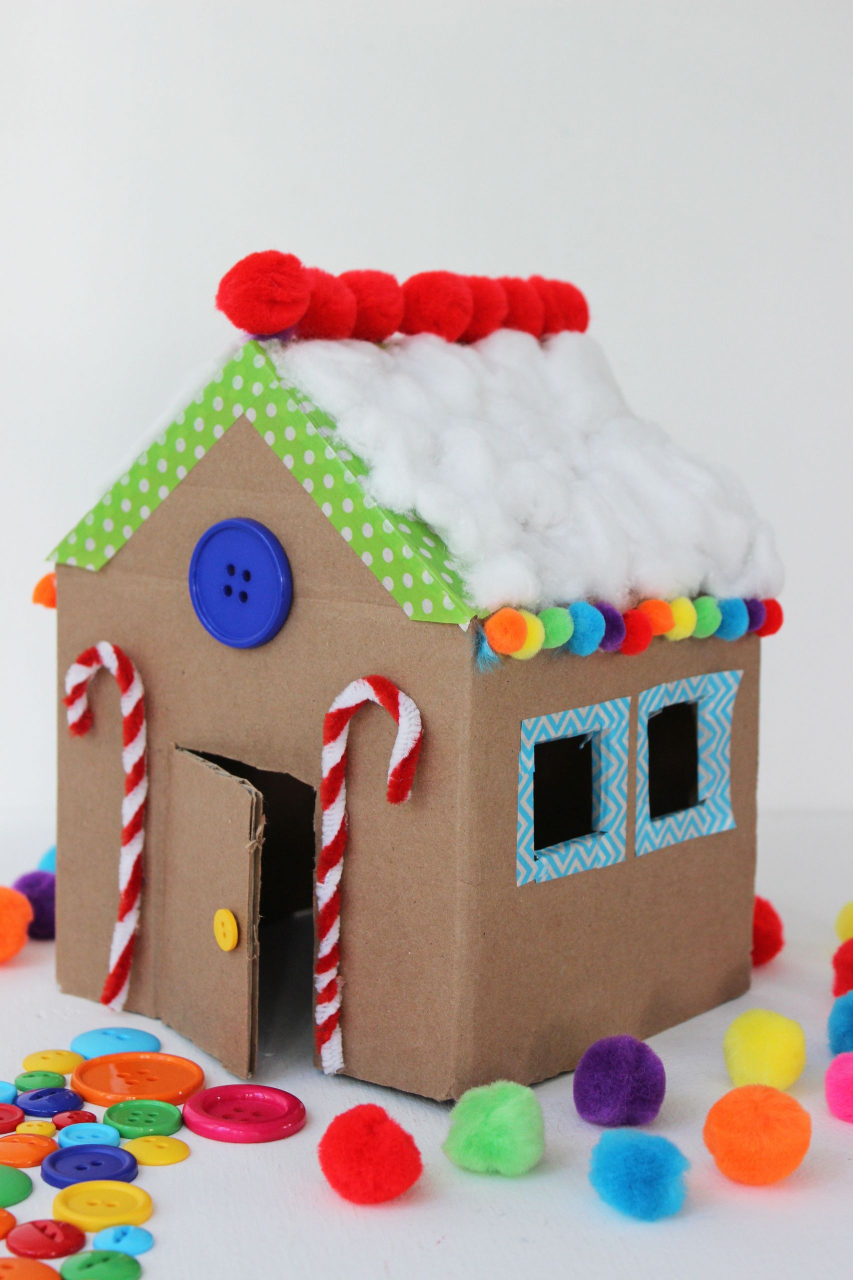 Craft Ideas For Children
 10 ways to turn you cardboard boxes into kids’ crafts