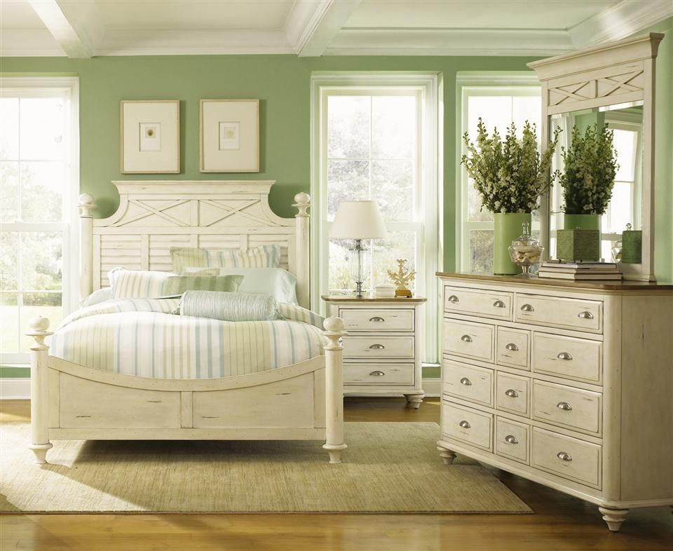 Cream Color Bedroom Set
 Dorinda Vintage Style 5 Drawer Chest