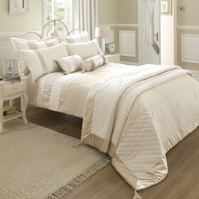 Cream Color Bedroom Set
 Download Bedroom The Most Amazing and Gorgeous Cream