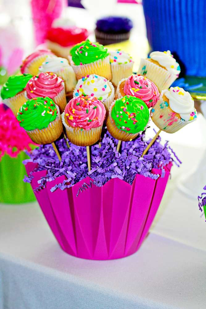 Cupcake Birthday Party
 Cupcakes Birthday Party Ideas 4 of 10