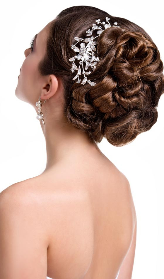 Curl Updo Hairstyles
 10 Wedding Updos That You Can Try Too