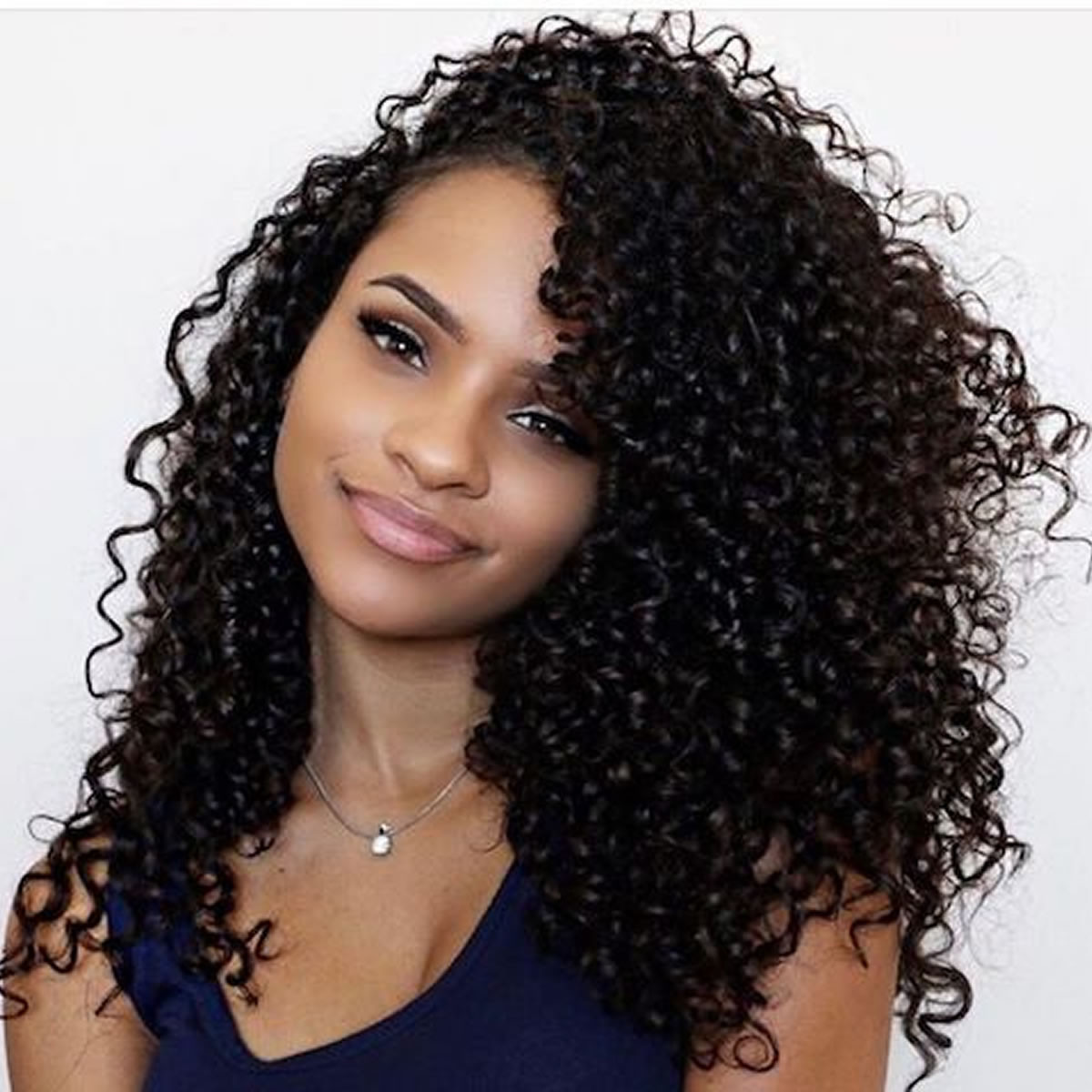 Curly Hairstyles For Black Women
 Black Women Medium Lenght Curly Hairstyles 2018 2019