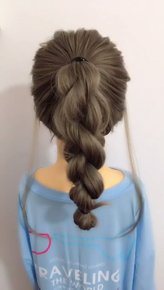 Cute Waitress Hairstyles
 Very easy to learn beautiful and cute ponytail