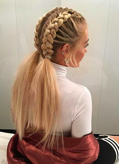 Cute White Girl Hairstyles
 ̗̀☽ Pinterest L TreJ ☾ ̖́ H A I R