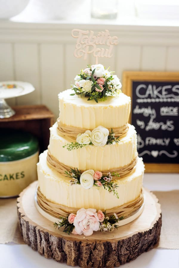 Decorating A Wedding Cake
 17 Wedding Cake Decorating Ideas Perfect for Rustic