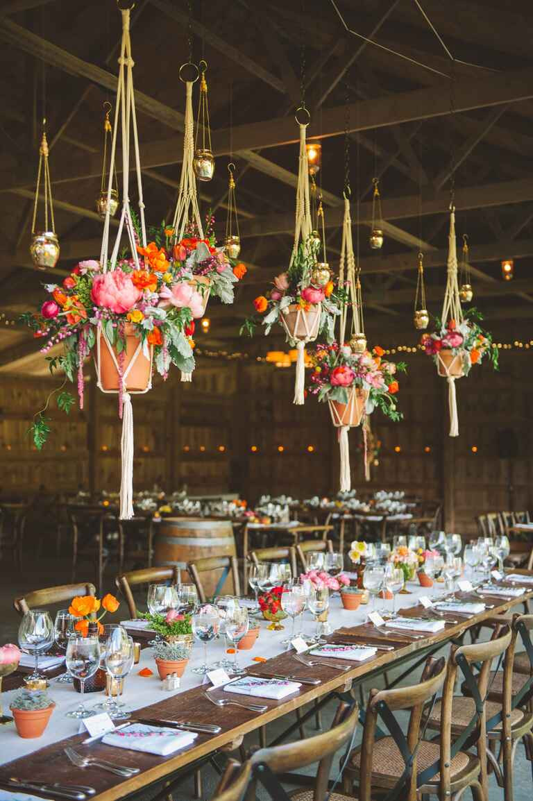 Decorating For Wedding Reception
 20 Easy Ways to Decorate Your Wedding Reception