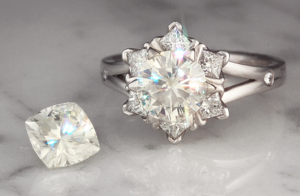 Diamond Alternative Engagement Ring
 Moissanite Best Diamond Alternative for Engagement Rings