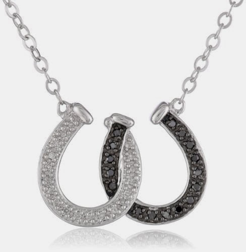 Diamond Horseshoe Necklace
 Cute fy casual outfits with skinny jeans and booties