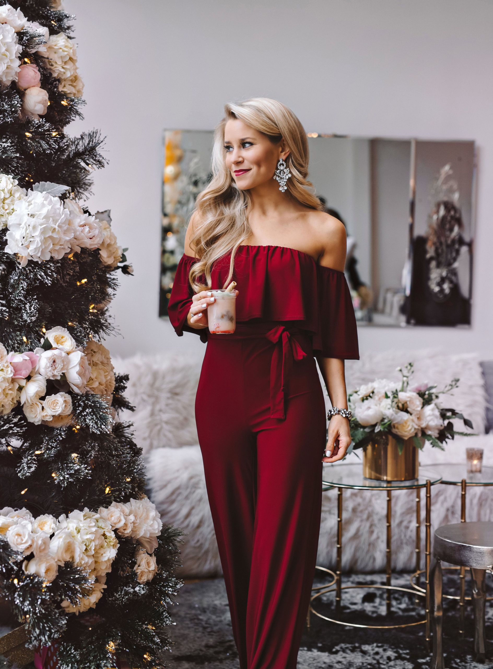Dinner Party Dress Ideas
 Holiday Party Decor Outfit Ideas