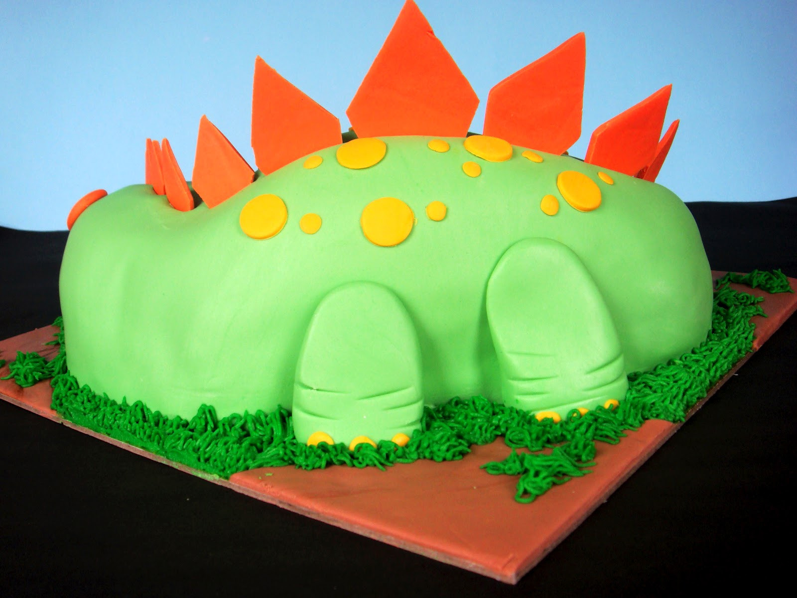Dinosaur Birthday Cakes
 butter hearts sugar Dinosaur Birthday Cake