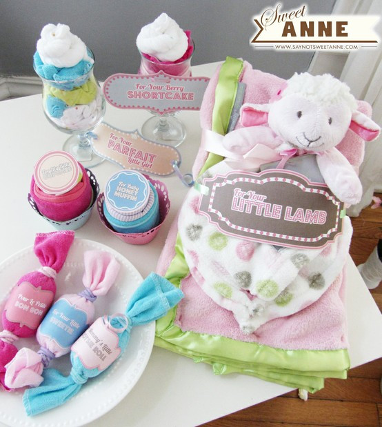 Diy Baby Girl Gift
 Unique DIY Baby Shower Gifts for Boys and Girls