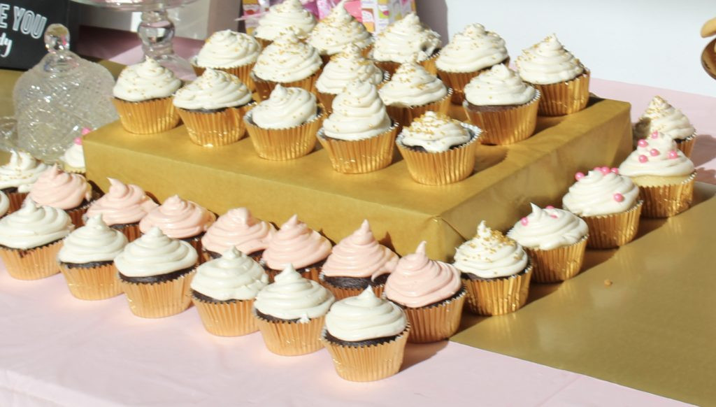 Diy Baby Shower Cupcakes
 DIY Cupcake stand for baby showers and weddings