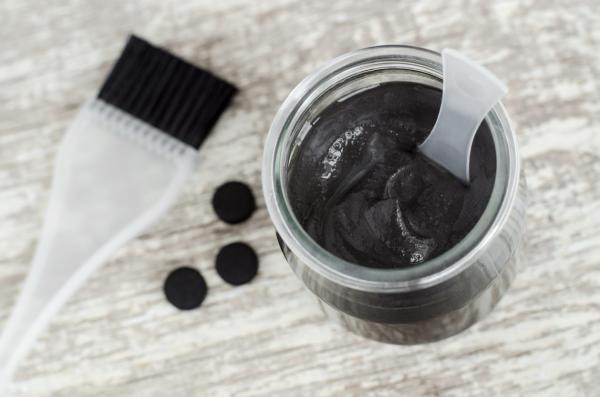 DIY Charcoal Mask Glue
 How to Make a Homemade Charcoal Face Mask Top 3 DIY Masks