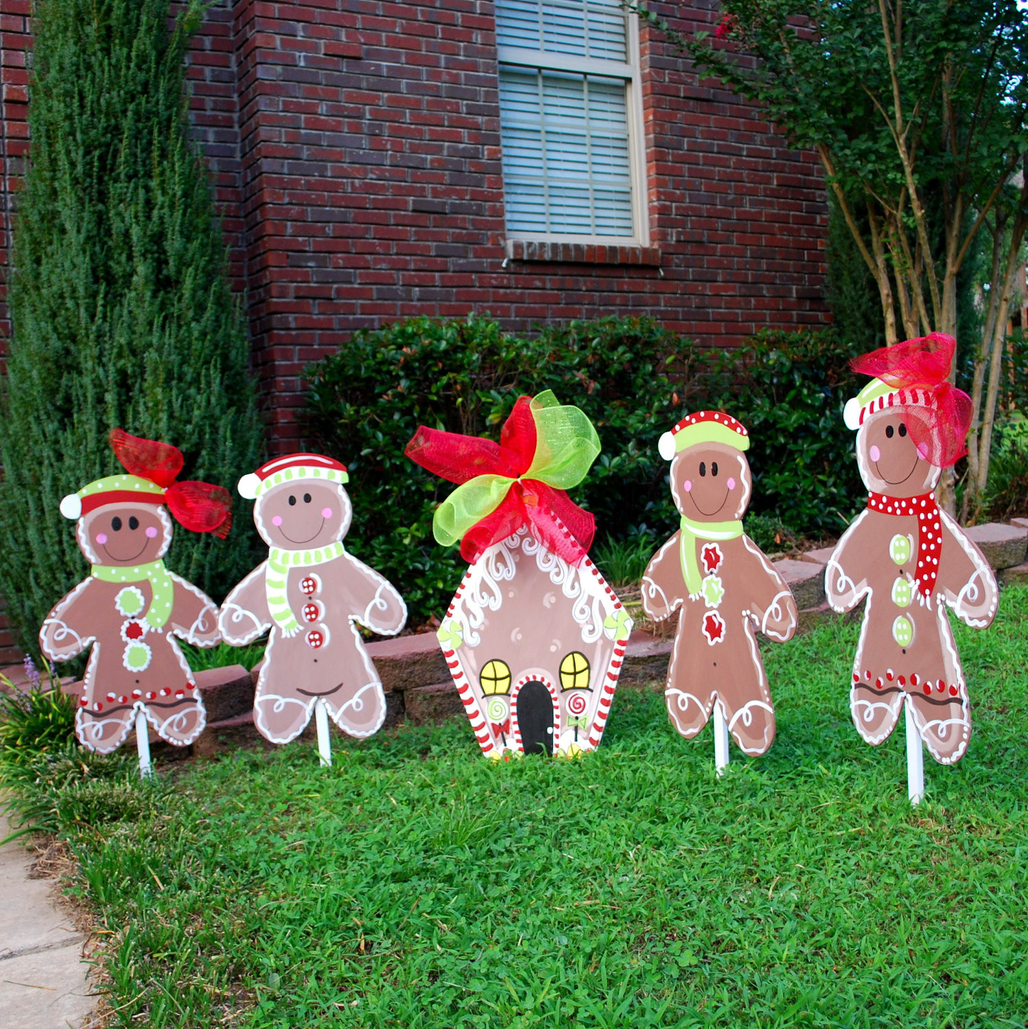 DIY Christmas Lawn Decorations
 Christmas Yard Decor Gingerbread Man Christmas Decor