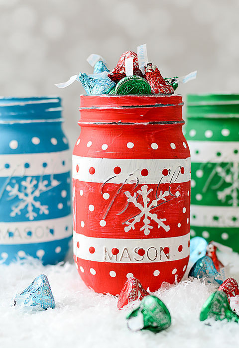 DIY Christmas Mason Jars
 18 Wonderful DIY Christmas Mason Jar Ideas You Should Craft