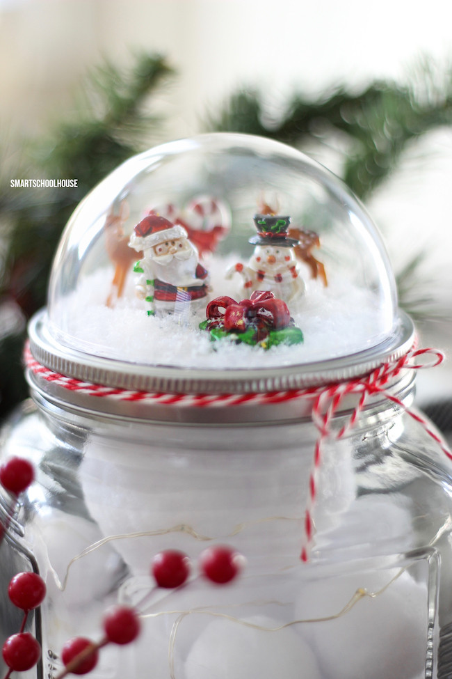 DIY Christmas Mason Jars
 Mason Jar Lid Snow Globe Page 2 of 2 Smart School House