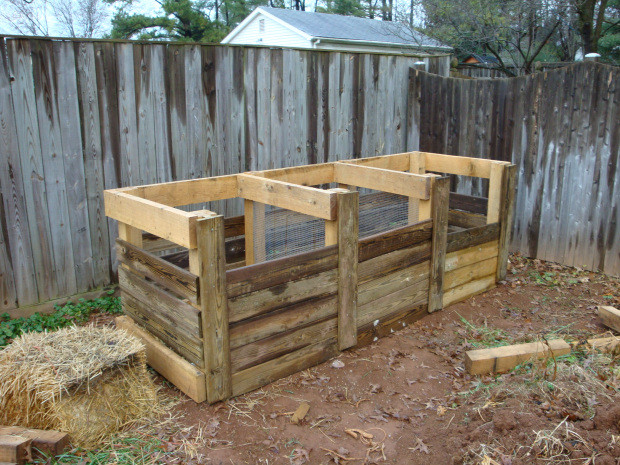 DIY Compost Bin Wood
 How To Build A Wood post Bin Free Download adjustable