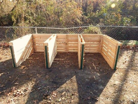 DIY Compost Bin Wood
 Tammy Sends in Her DIY Wood Pallet post Bin and Pallet