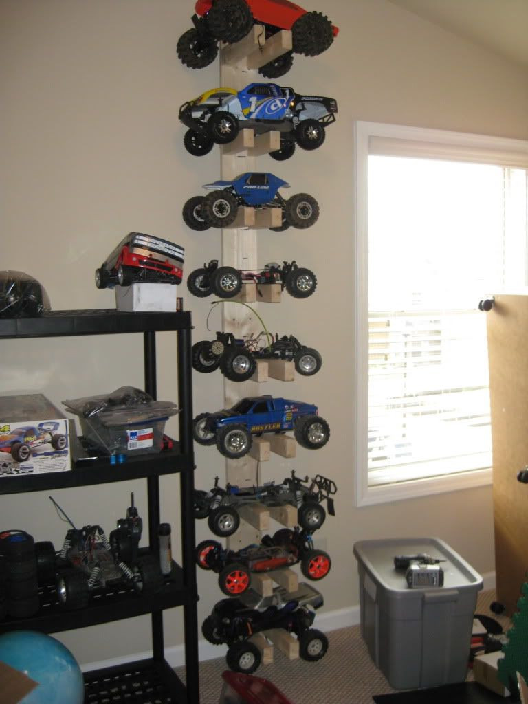 DIY Controller Rack
 Cheap and simple DIY RC Storage Rack Stuff to Try