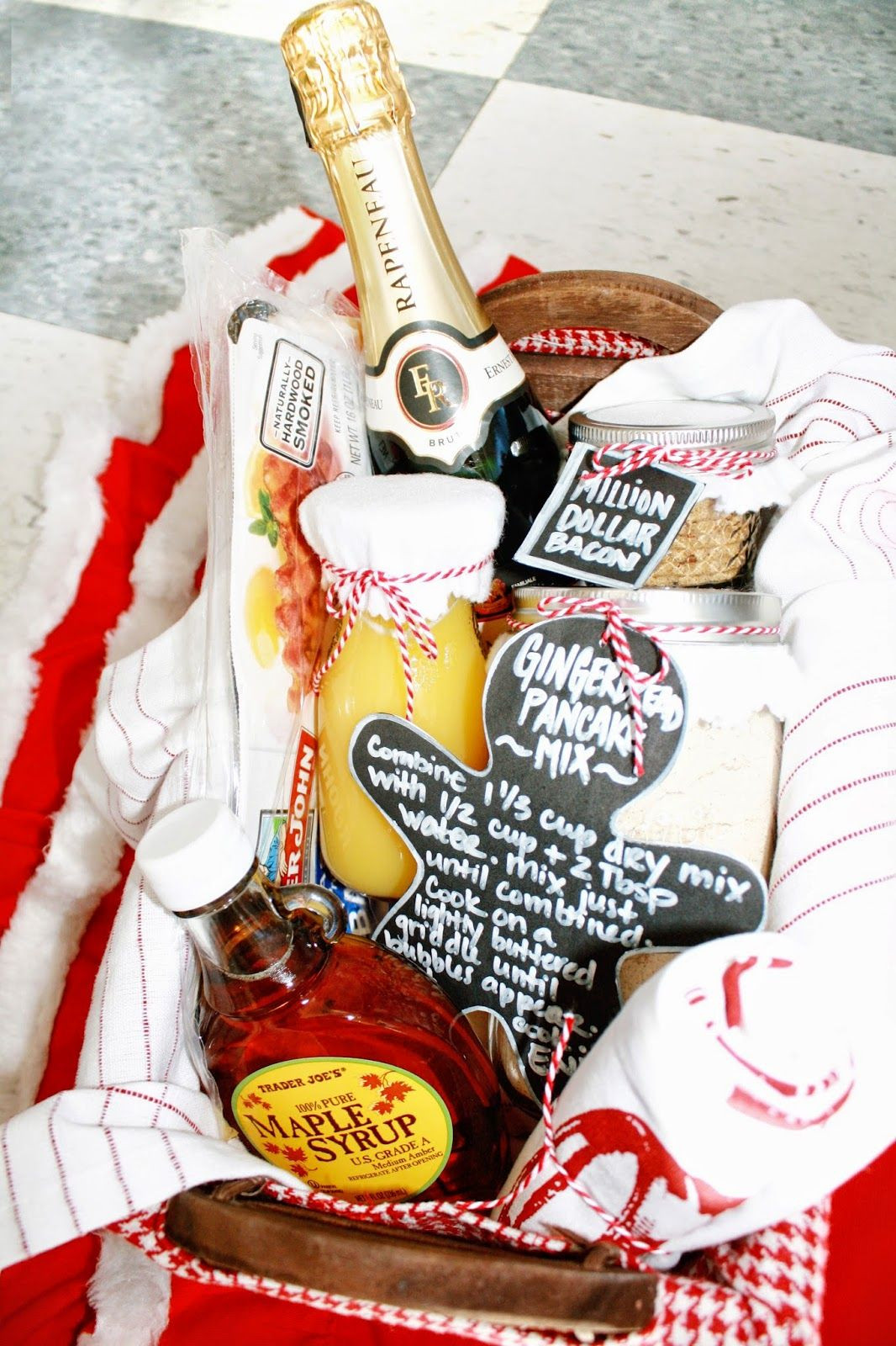 Diy Gift Basket Theme Ideas
 15 Worthy Holiday Gift Ideas Christmas